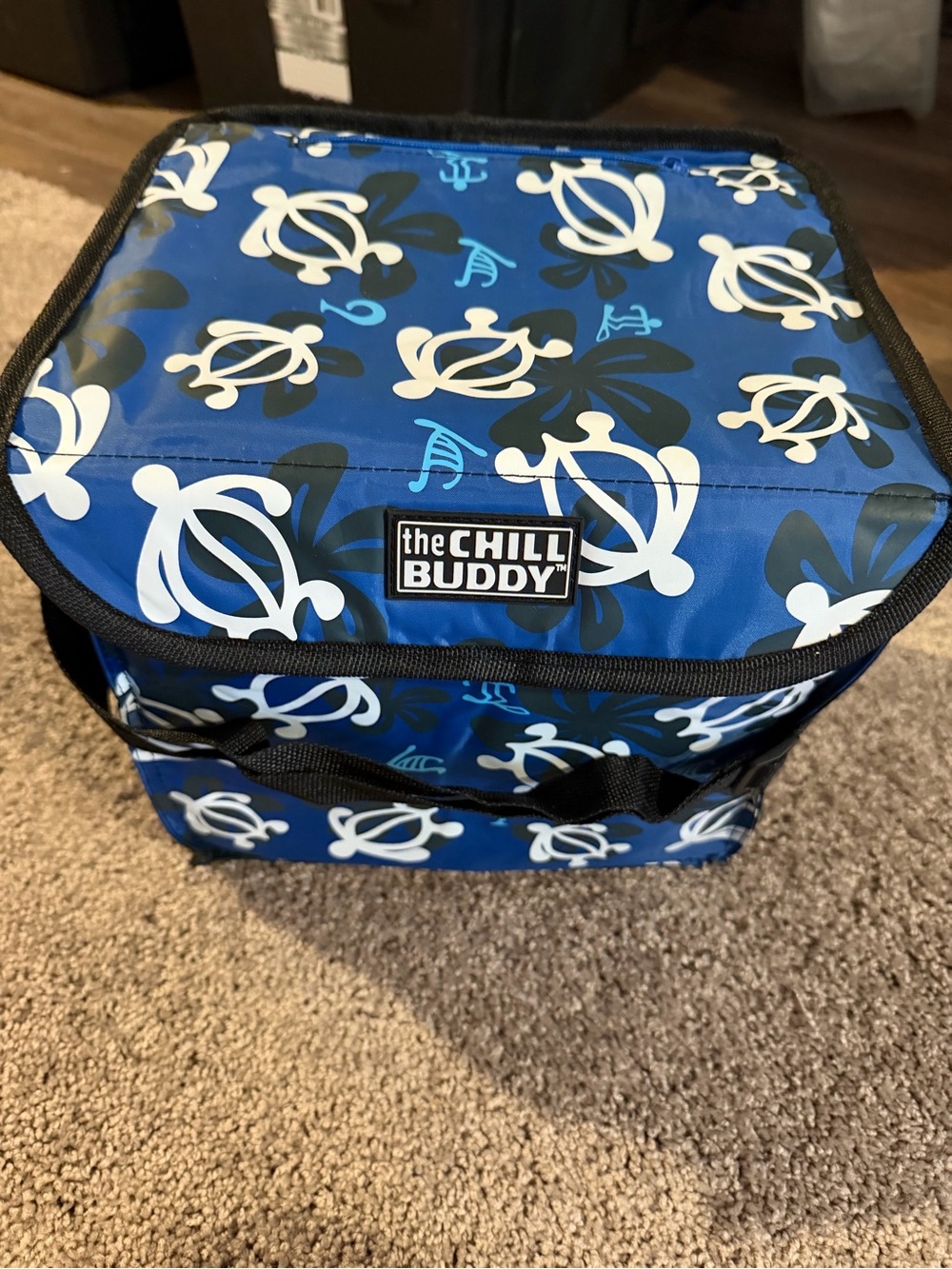New Chill Buddy Insulated Cooler Bag - Blue & White Turtle Print